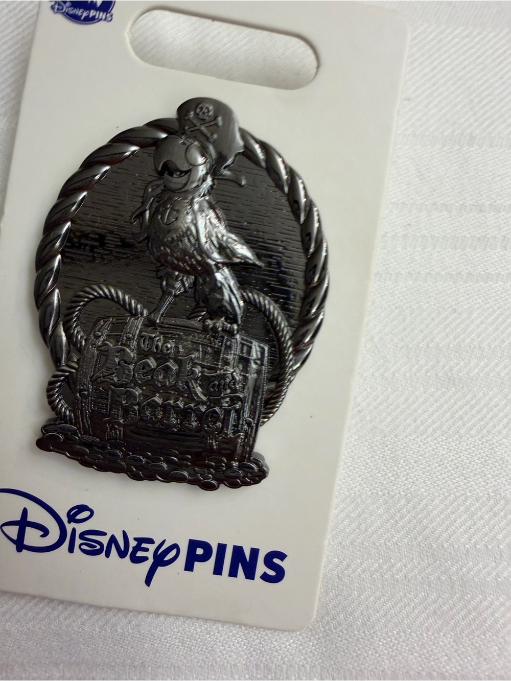 Disney Pirates Parrot the beak and barrel Treasure Enamel Pin - Metallic Black